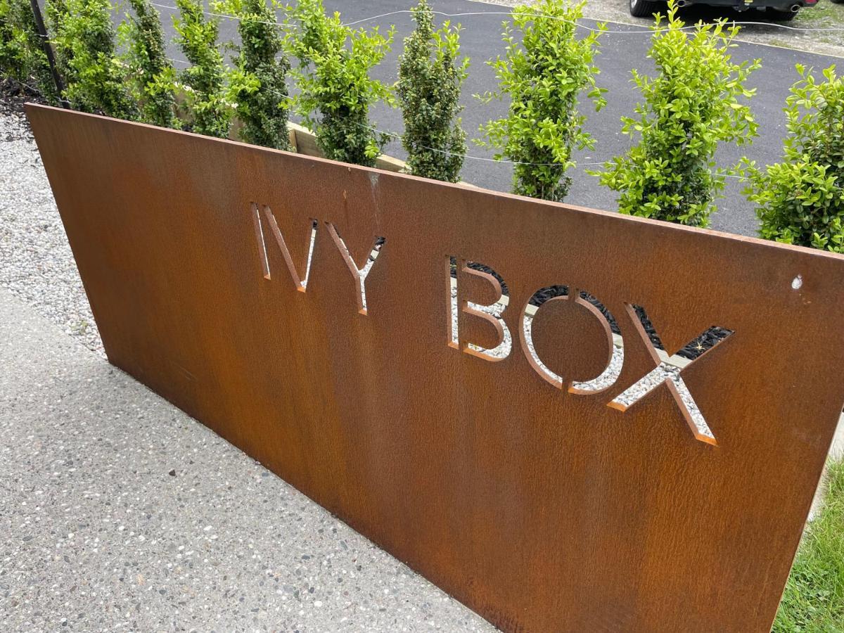 The Ivy Box Apartment Queenstown Exteriör bild